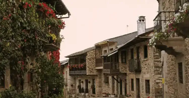 Puebla de Sanabria street