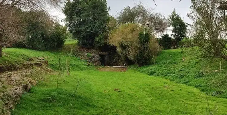 Entrée de la grotte d