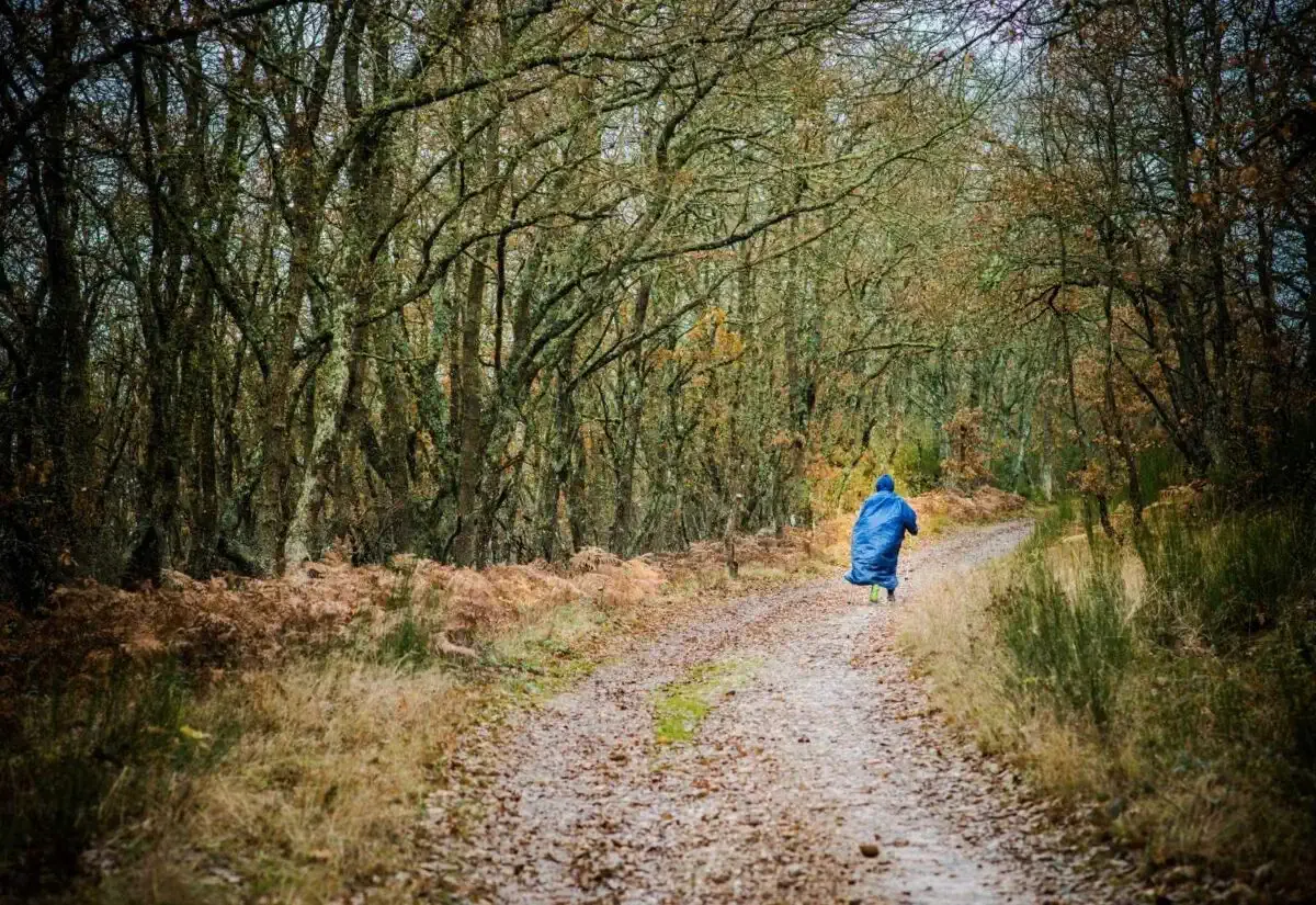 Pèlerin faisant le Chemin en décembre