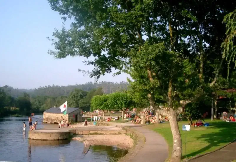 Playa fluvial de Tapia