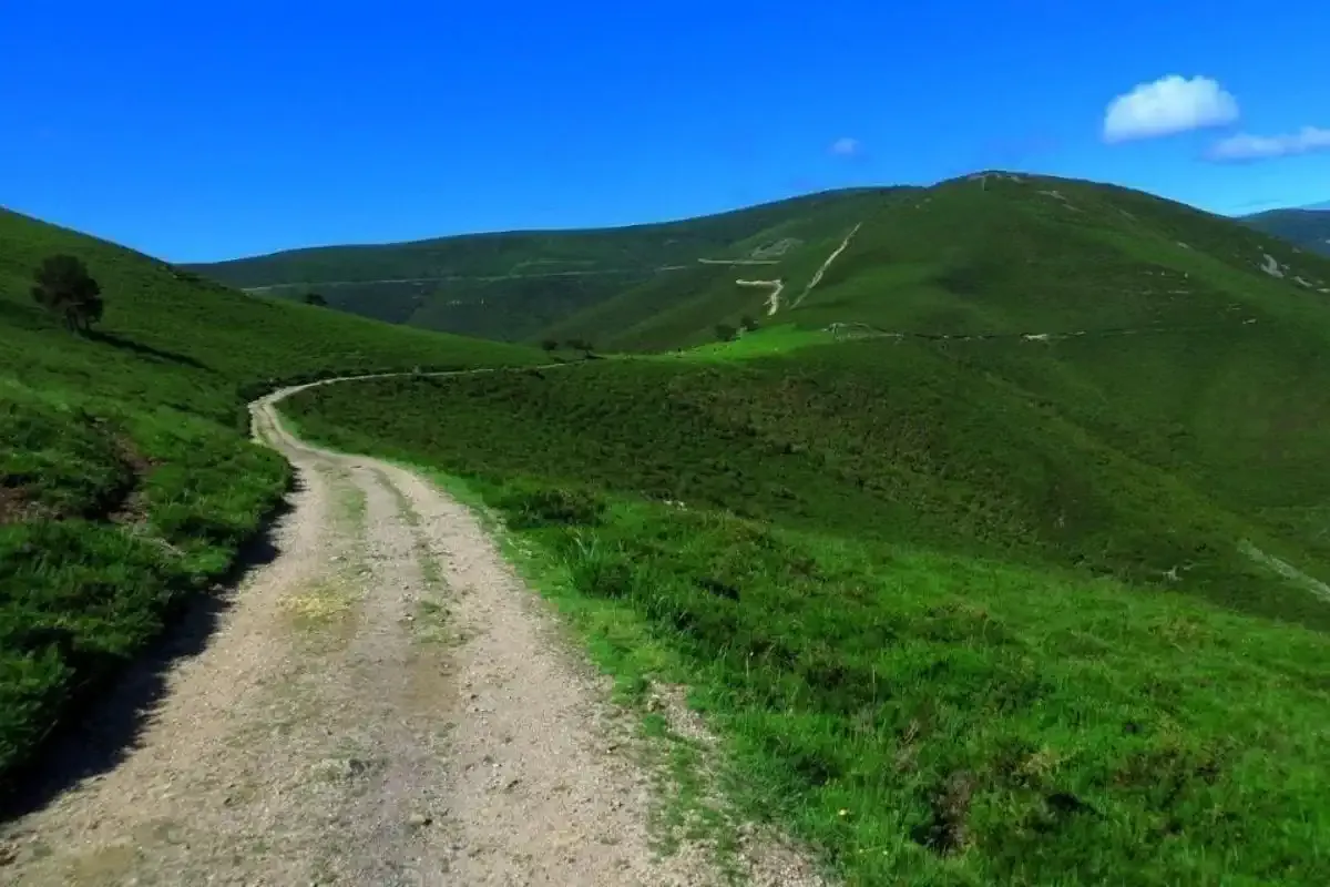 Montañas en el Camino Primitivo