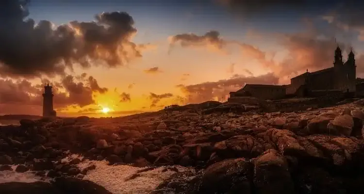 Puesta de sol en Muxía