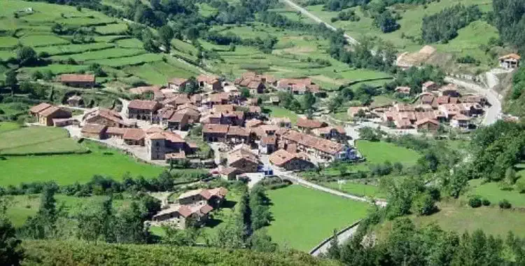 Carmona on Valley of Cabuérniga