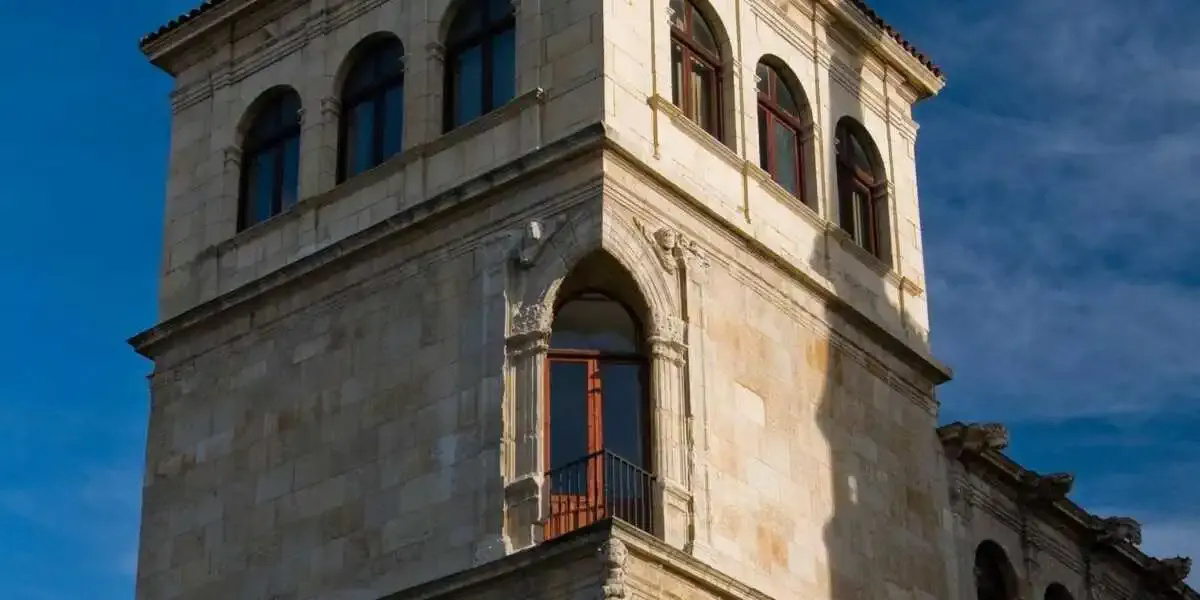 Palais de los Guzmanes León