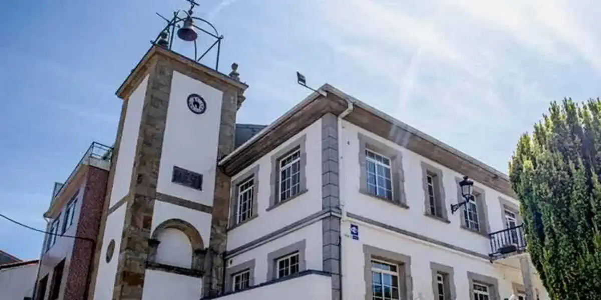 Tower of Reloj Neda