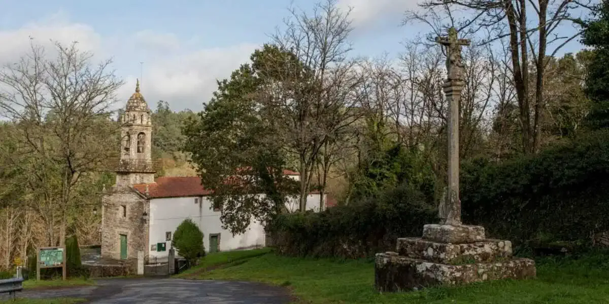 Iglesia parroquial de Gonzar O Pedrouzo