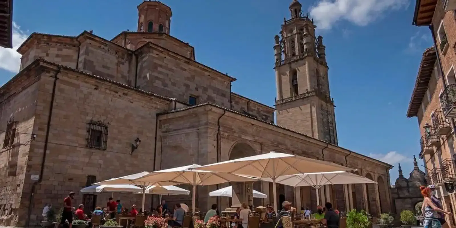 Square of Santa María los Arcos