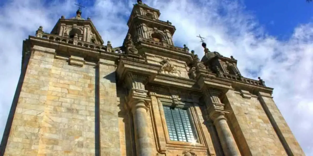 Chiesa di Parroquial Santiago Pontedeume