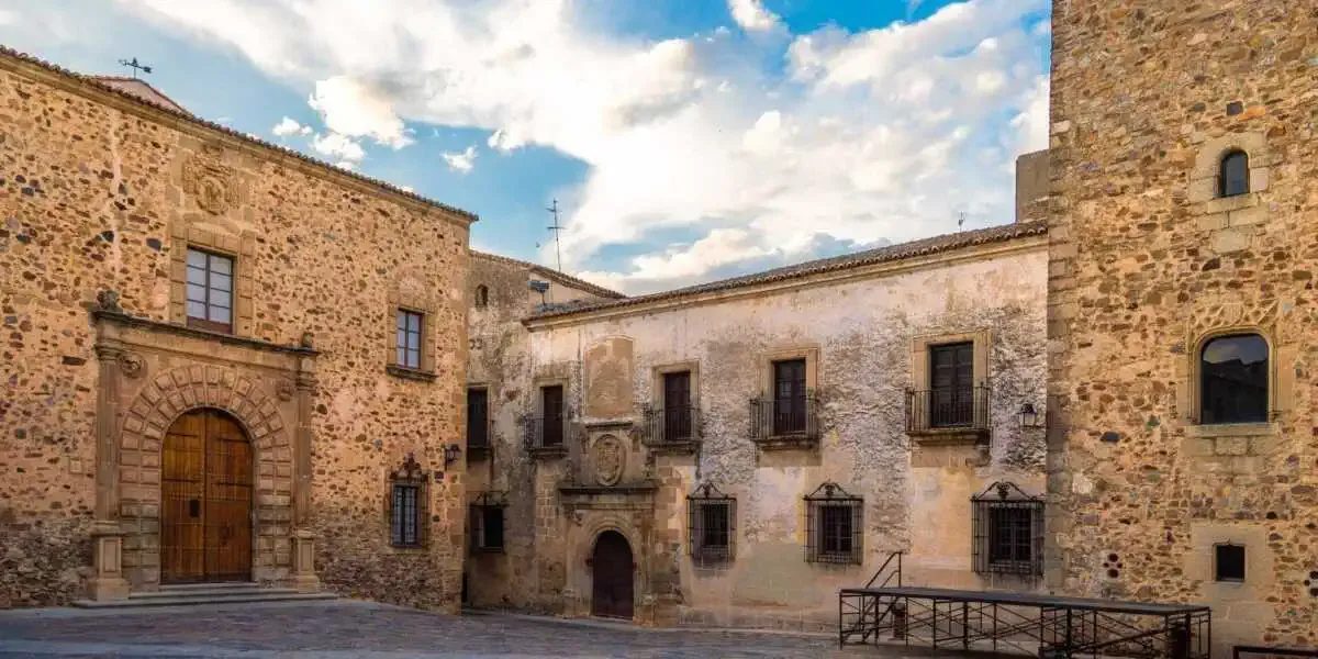 Haus Duques Valencia Caceres