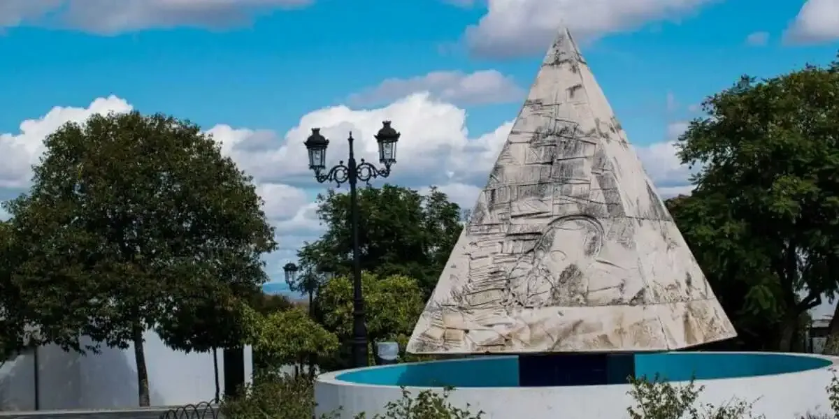 Monument of Cervantes Castilblanco Arroyos