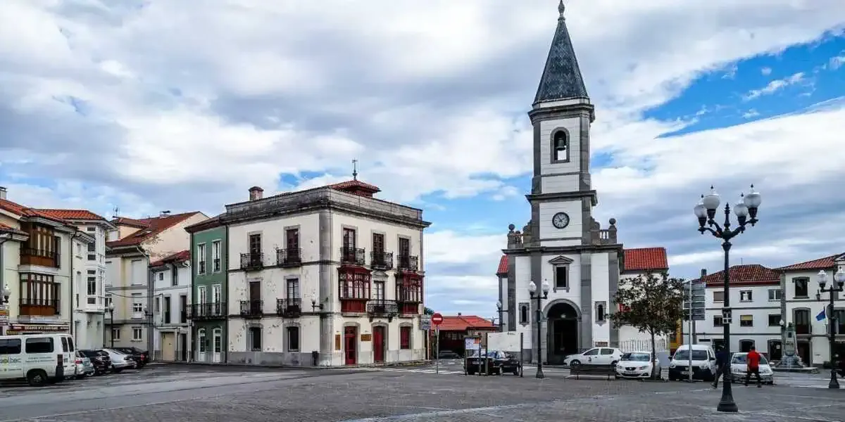 Plaza Marques Muros de Nalon