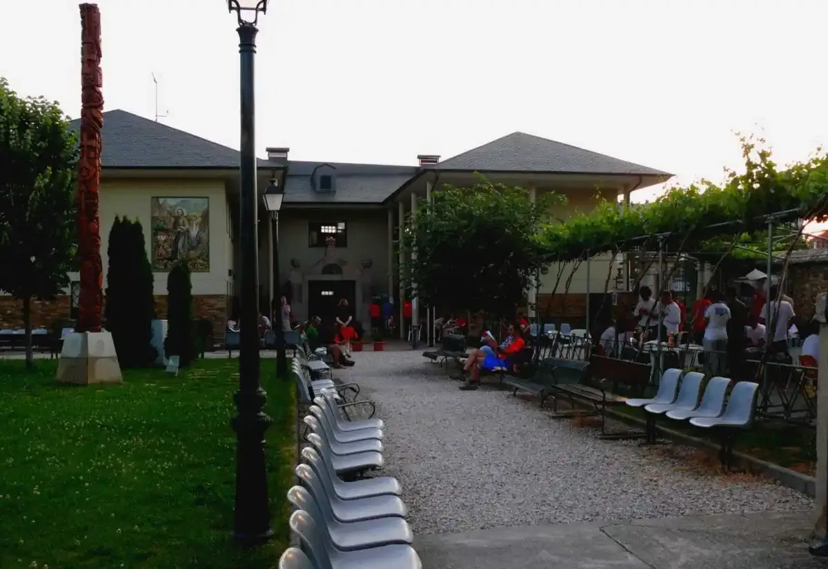 Jardín de un albergue